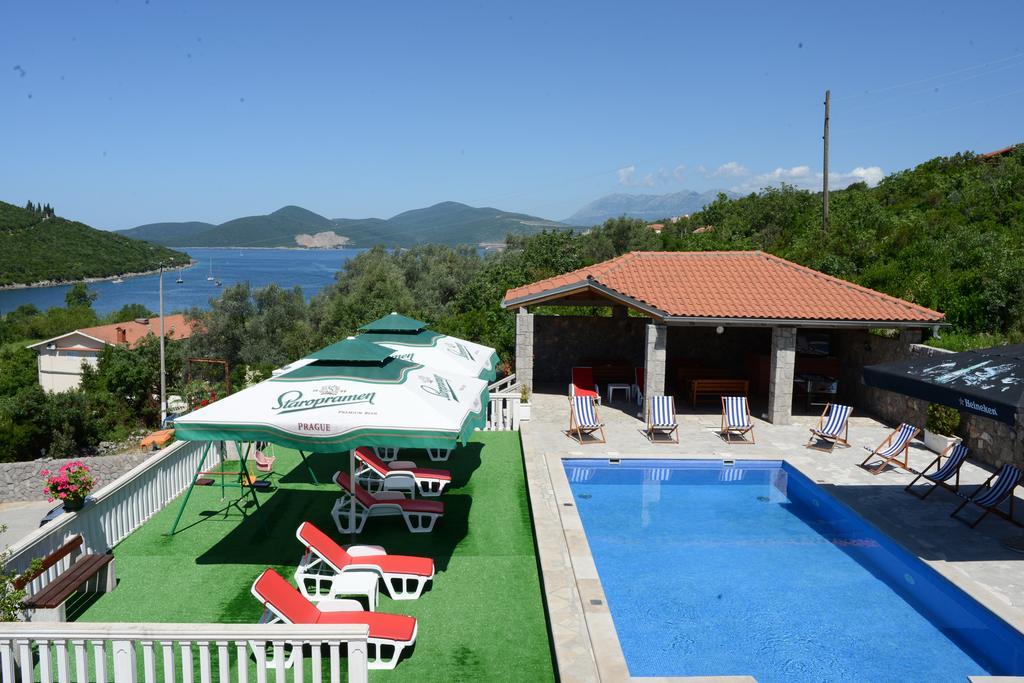 Apartments Vila Lazarevic Tivat Ngoại thất bức ảnh