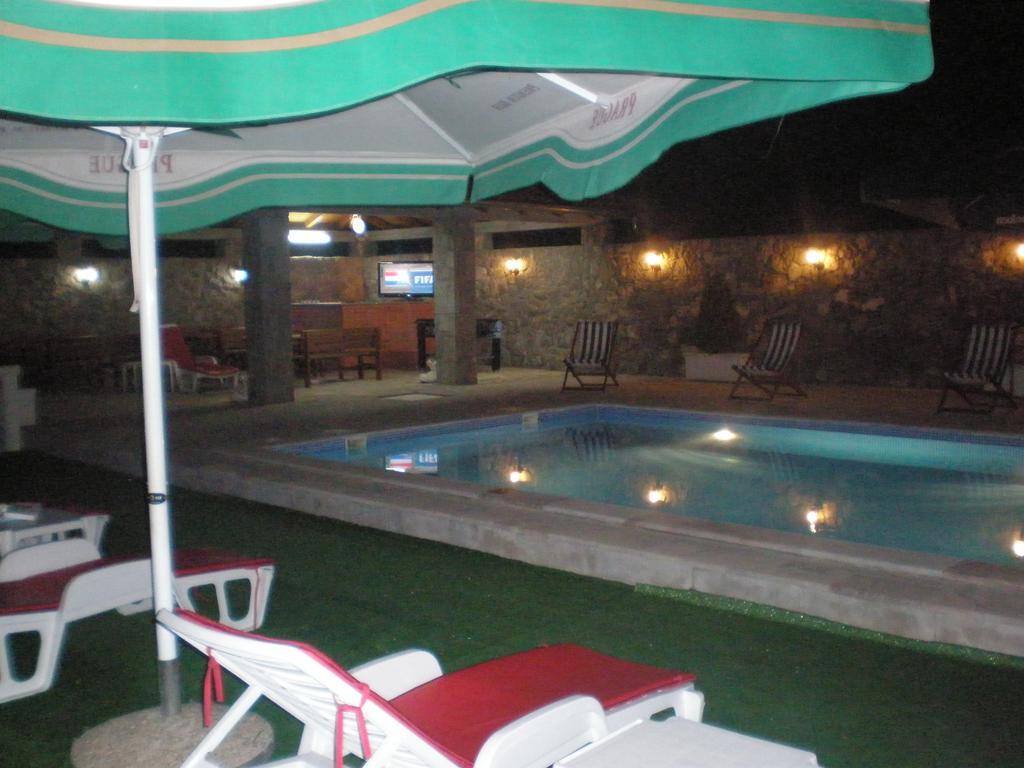 Apartments Vila Lazarevic Tivat Ngoại thất bức ảnh