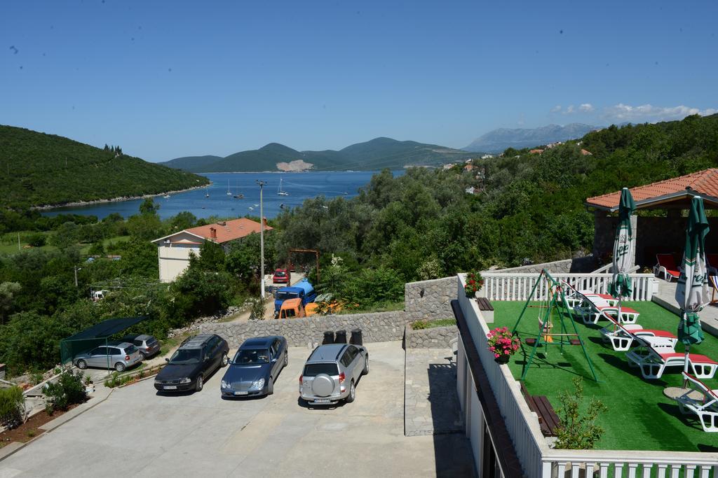 Apartments Vila Lazarevic Tivat Ngoại thất bức ảnh
