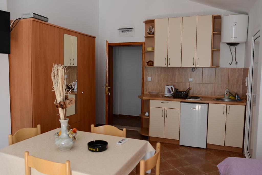 Apartments Vila Lazarevic Tivat Phòng bức ảnh