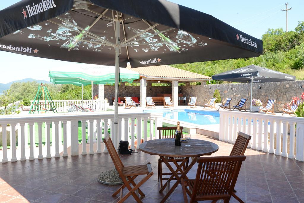 Apartments Vila Lazarevic Tivat Phòng bức ảnh