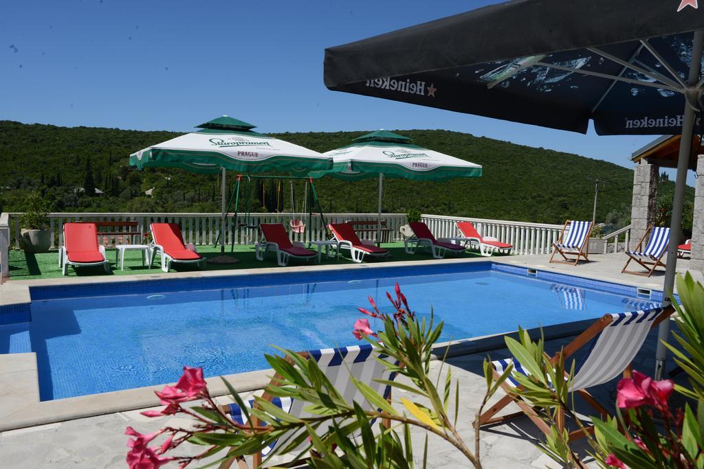 Apartments Vila Lazarevic Tivat Ngoại thất bức ảnh