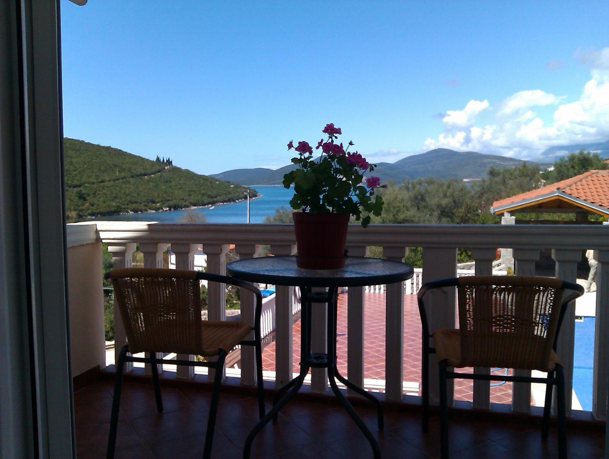 Apartments Vila Lazarevic Tivat Ngoại thất bức ảnh