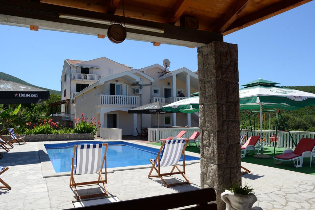 Apartments Vila Lazarevic Tivat Ngoại thất bức ảnh