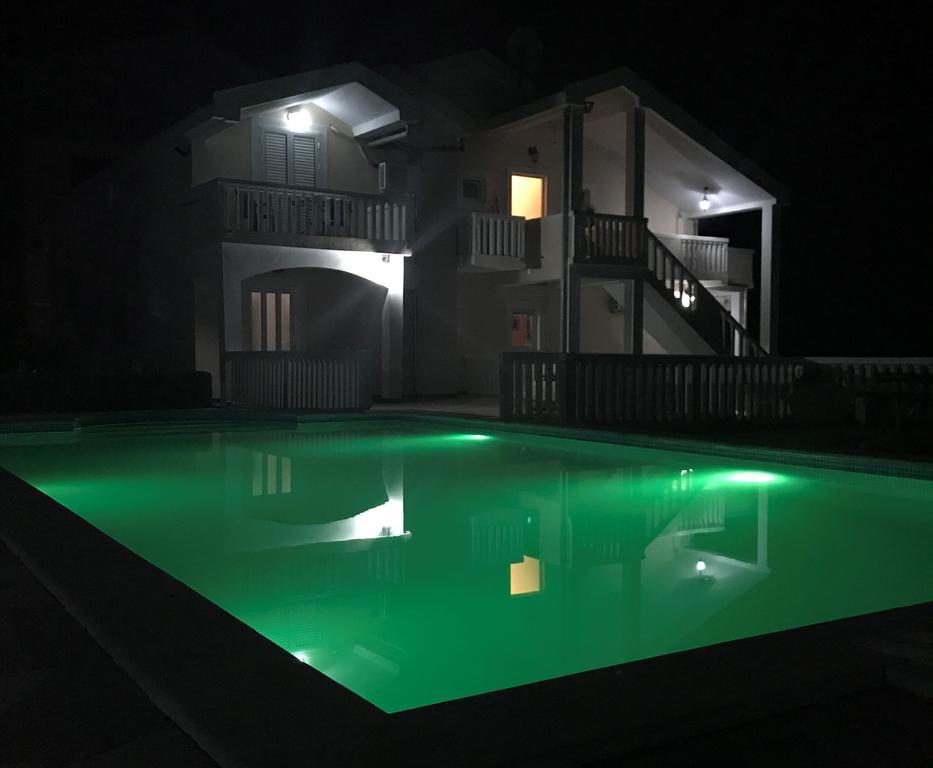 Apartments Vila Lazarevic Tivat Ngoại thất bức ảnh